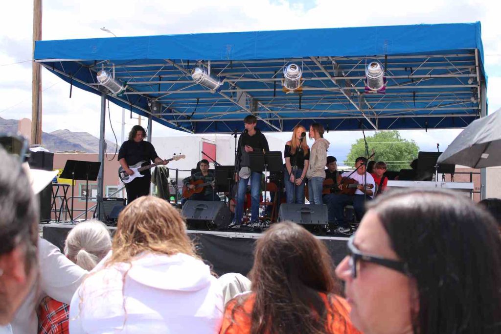 main stage school kids